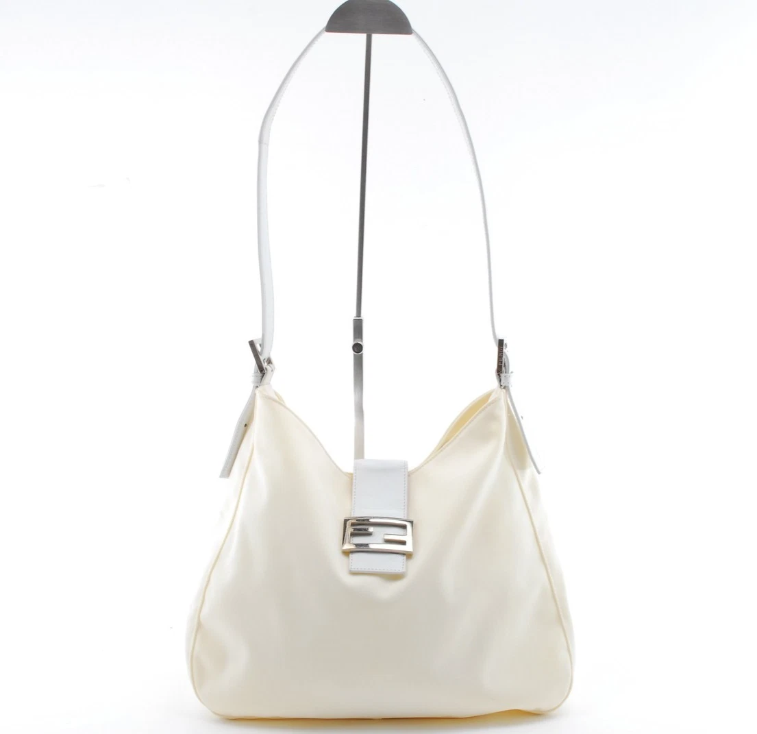 Fendi — FENDI Mamma Shoulder Bag White