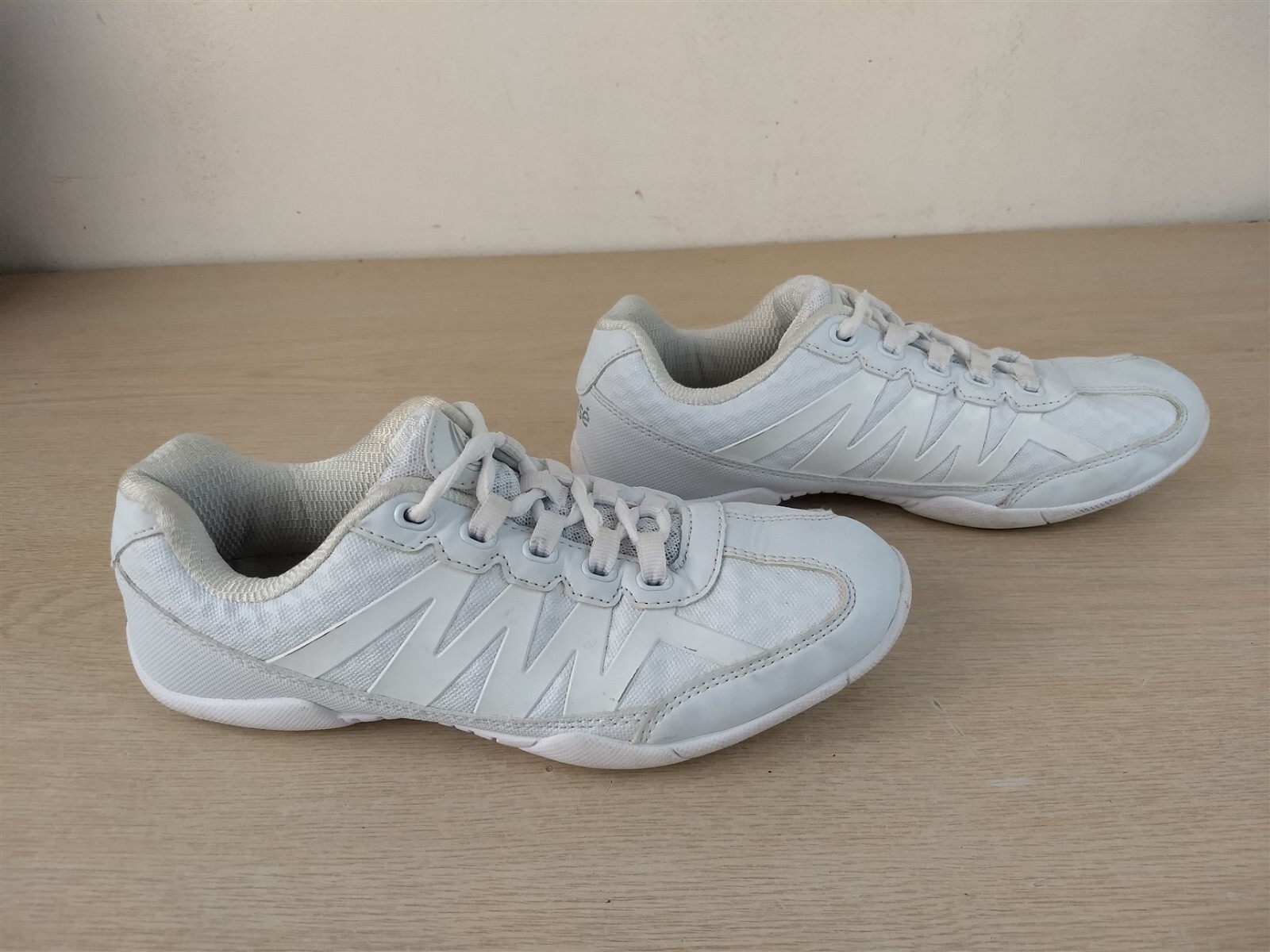 CHASSE APEX CHEER/DANCE LACEUP SNEAKERS/SHOES, WHITE… Gem