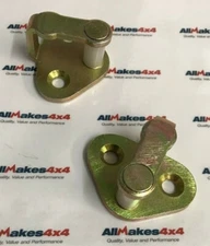 Allmakes Land Rover Defender 90 110 Door Lock Striker Catch x 2 FQB500130