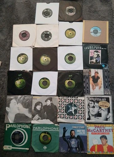 The Beatles / John Lennon/ Paul McCartney/ Ringo  22  7" Vinyl Singles
