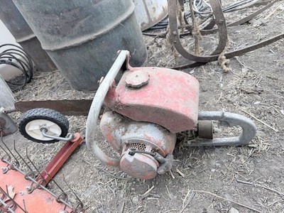 Vintage eager beaver chainsaw 