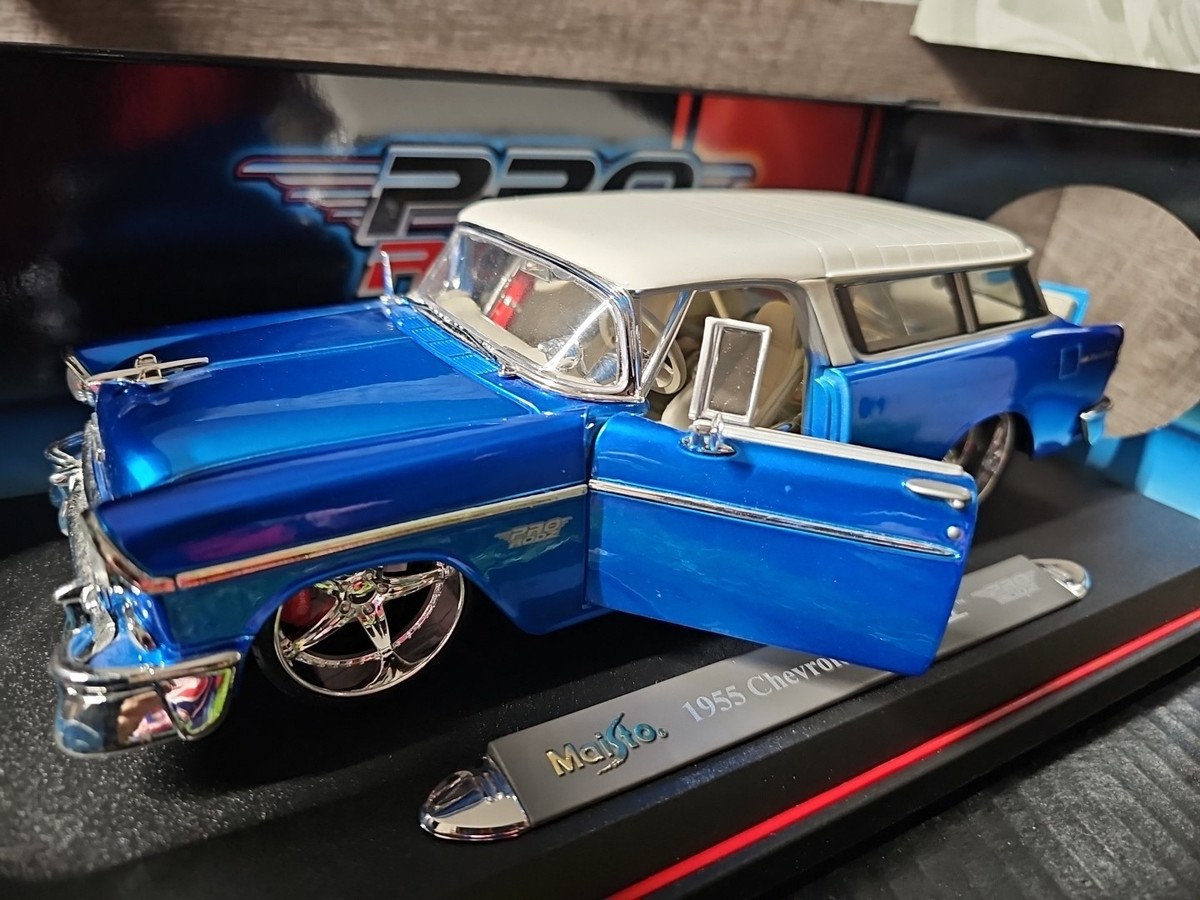 ミニカー Maisto 1/18 1955 Chevrolet Nomad s-l1200.jpg