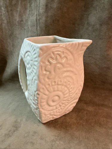 Vintage 1940s Niloak Art pottery Arkansas White glaze flower water pitcher Vase