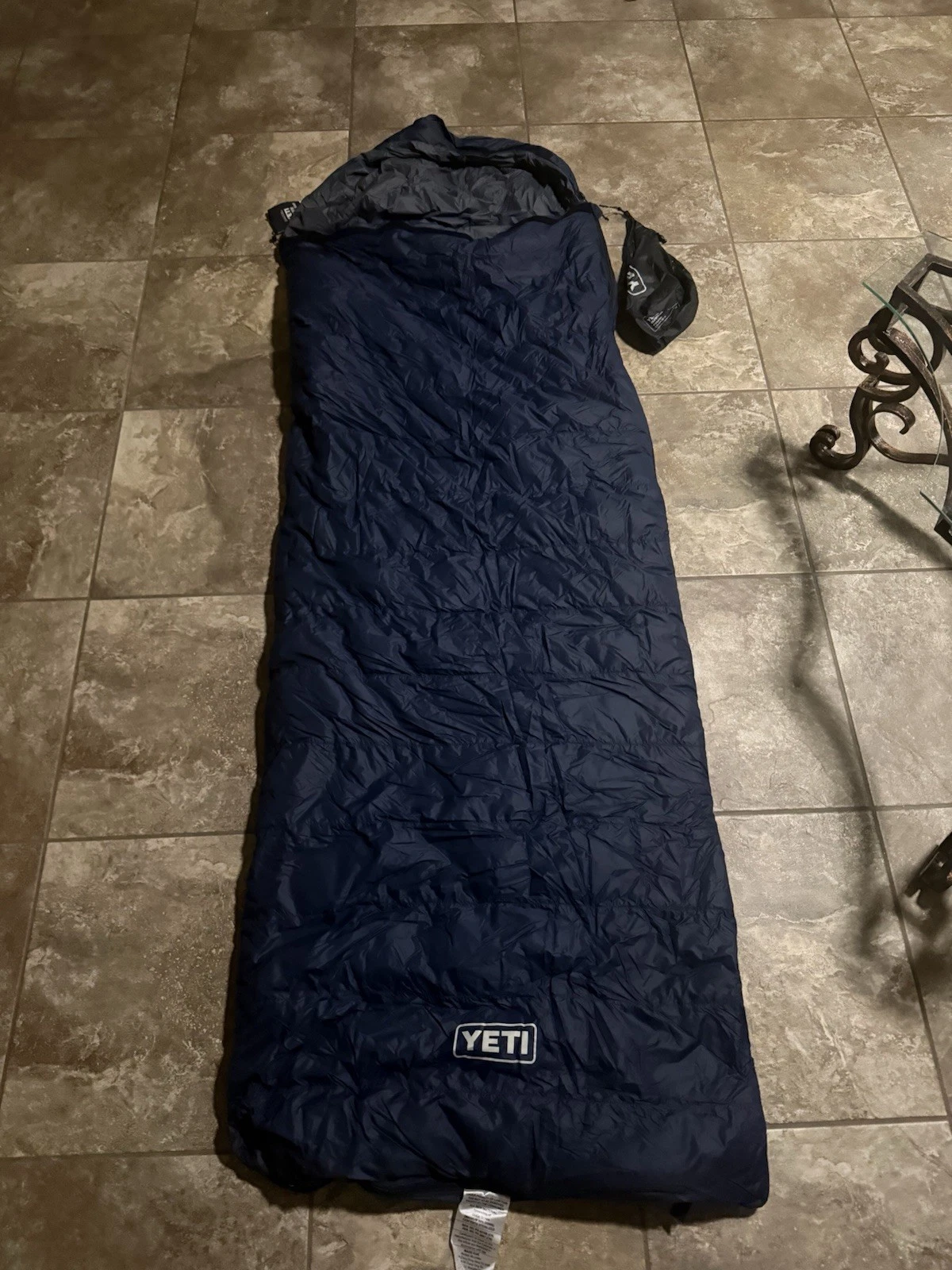 Yeti 41°F Down Sleeping Bag 650+ Fill Power Navy / Charcoal Regular