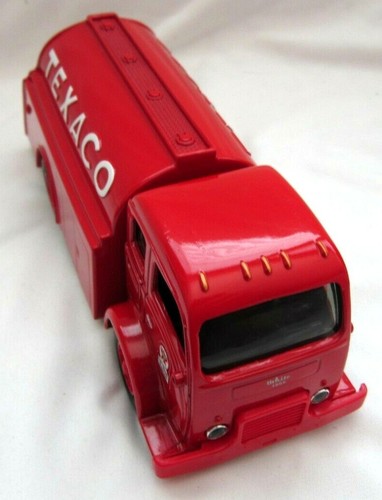 Ertl 1949 White Tilt Cab Tank Truck Texaco Diecast Locking Coin Bank with Key - Picture 4 of 7