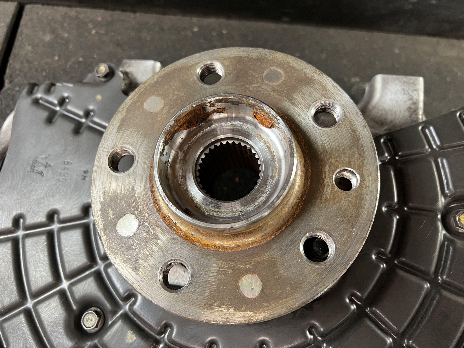 14-20 MASERATI GHIBLI FRONT LEFT SPINDLE STEERING KNUCKLE W/ HUB GRANDSPORT SQ4