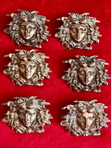 1 (one) Vintage VERSACE MEDUSA HOME DECOR WALL PLAQUE 3D SOLID BRASS GOLD AG - Picture 8 of 17