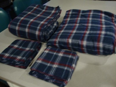 CUDDLE DUDS NAVY PLAID FLANNEL QUEEN SIZE DEEP POCKET SHEET SET