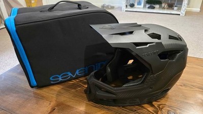 Seven IDP  Project 23 CARBON MTB Mountain Bike Helmet 7IDP Size Large