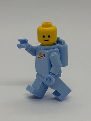 Lego Spaceman Side Lego Classic Space Light Blue Spaceman Minifigure With Airtank (NY1 ...
