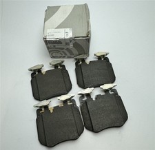 Neue Original BMW Bremsbeläge vorne für 530d 530i 540i 540d 550d G31 auch xDrive