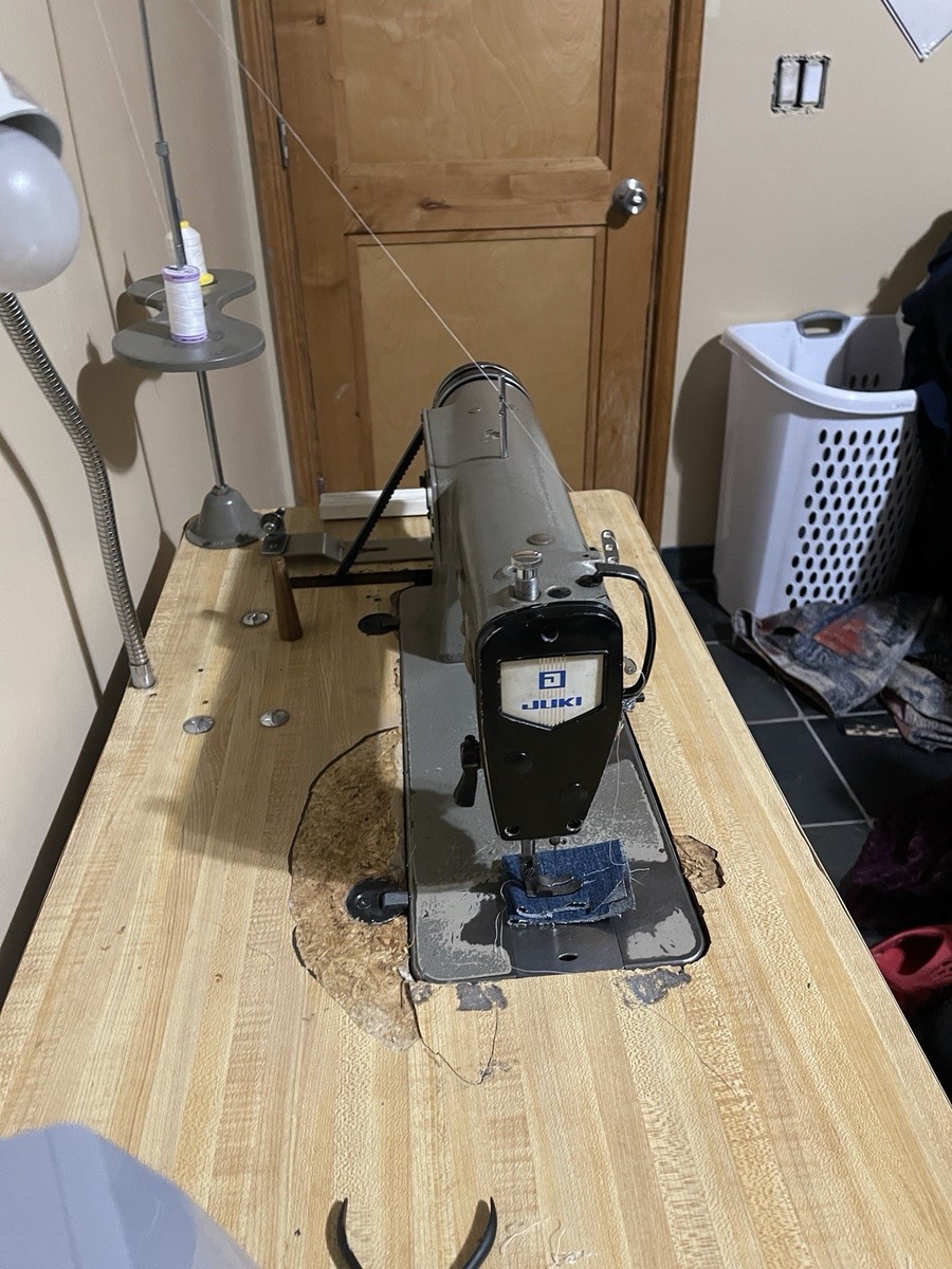 Juki DDL-227 GLACO Industrial Straight Stitch Sewing Machine Juki DDL-227 GLACO Industrial Straight Stitch Sewing Machine