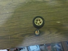 vintage tonka ford or turbine 2 tires 1 axle for plastick tanker for parts