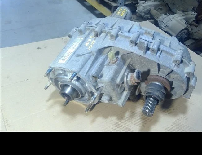 2004 2005 Dodge Ram 1500 Transfer Case Assembly Model 241 Manual Shift OEM - Image 2 of 2