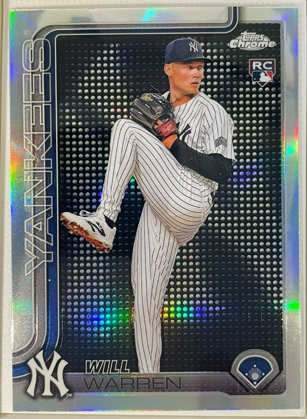 2025 Topps Chrome - Will Warren #81 Lightboard Logo Refractor (RC)
