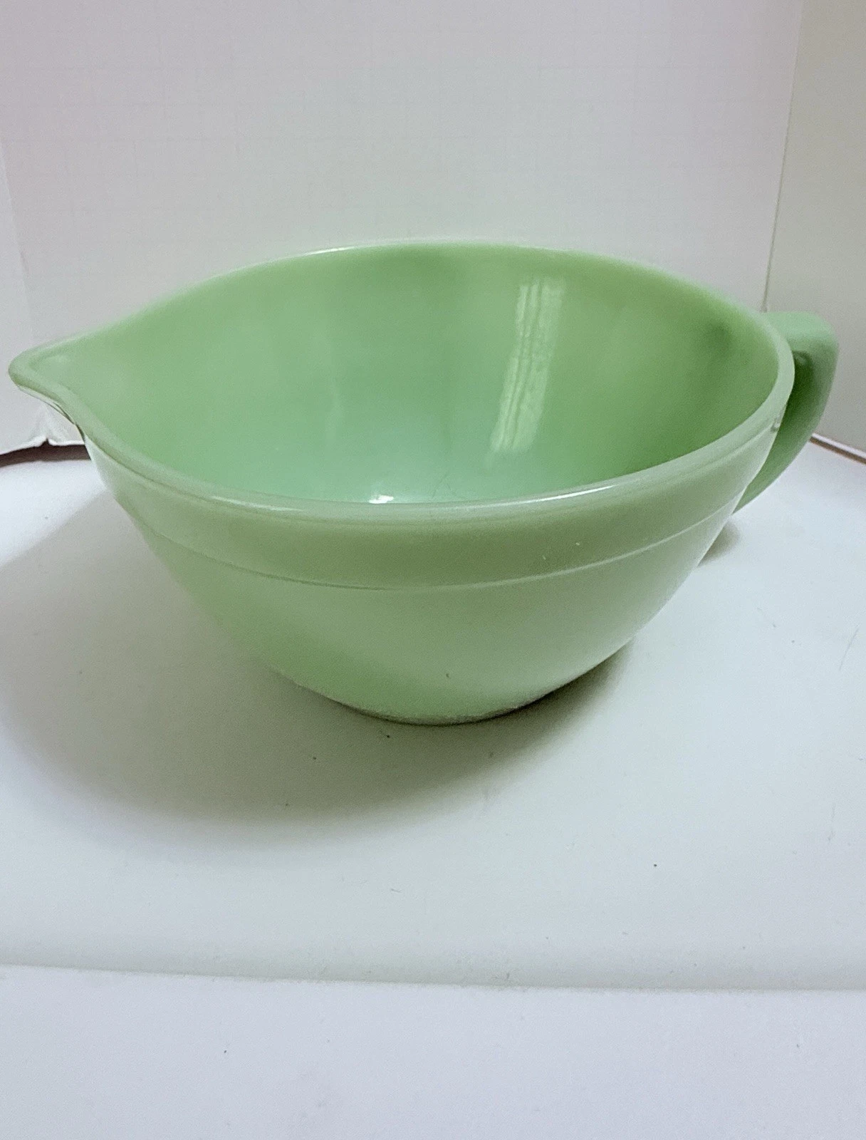 Fire-King Jadeite Batter Bowl w/ Spout & Handle 9.5” Vintage Mixing Bowl