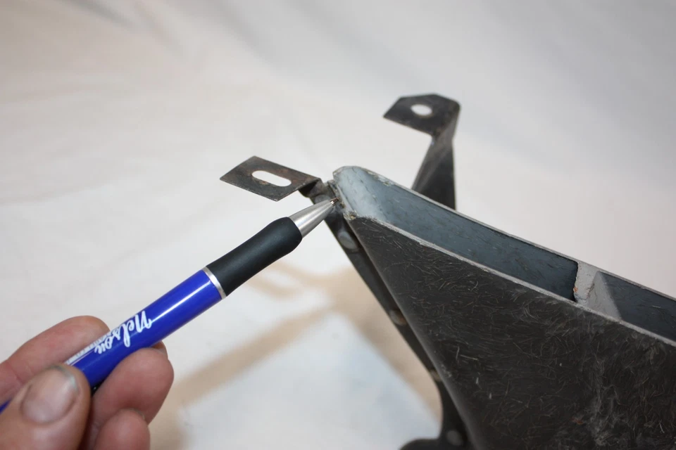 Chevrolet Corvette C2 1963-1967 tablero central calefacción conducto de descongelación pieza OEM 3846156 Foto 2 de 4