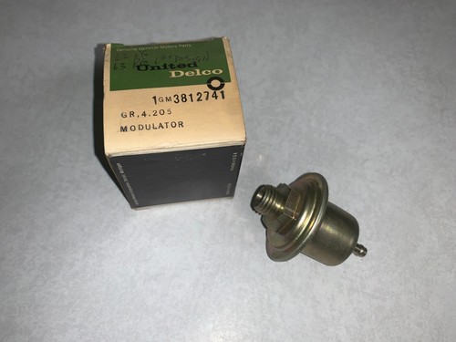 1960 - 1969 CORVAIR 1962 - 1963 CORVETTTE TRANS VACUUM MODULATOR NOS 3812741