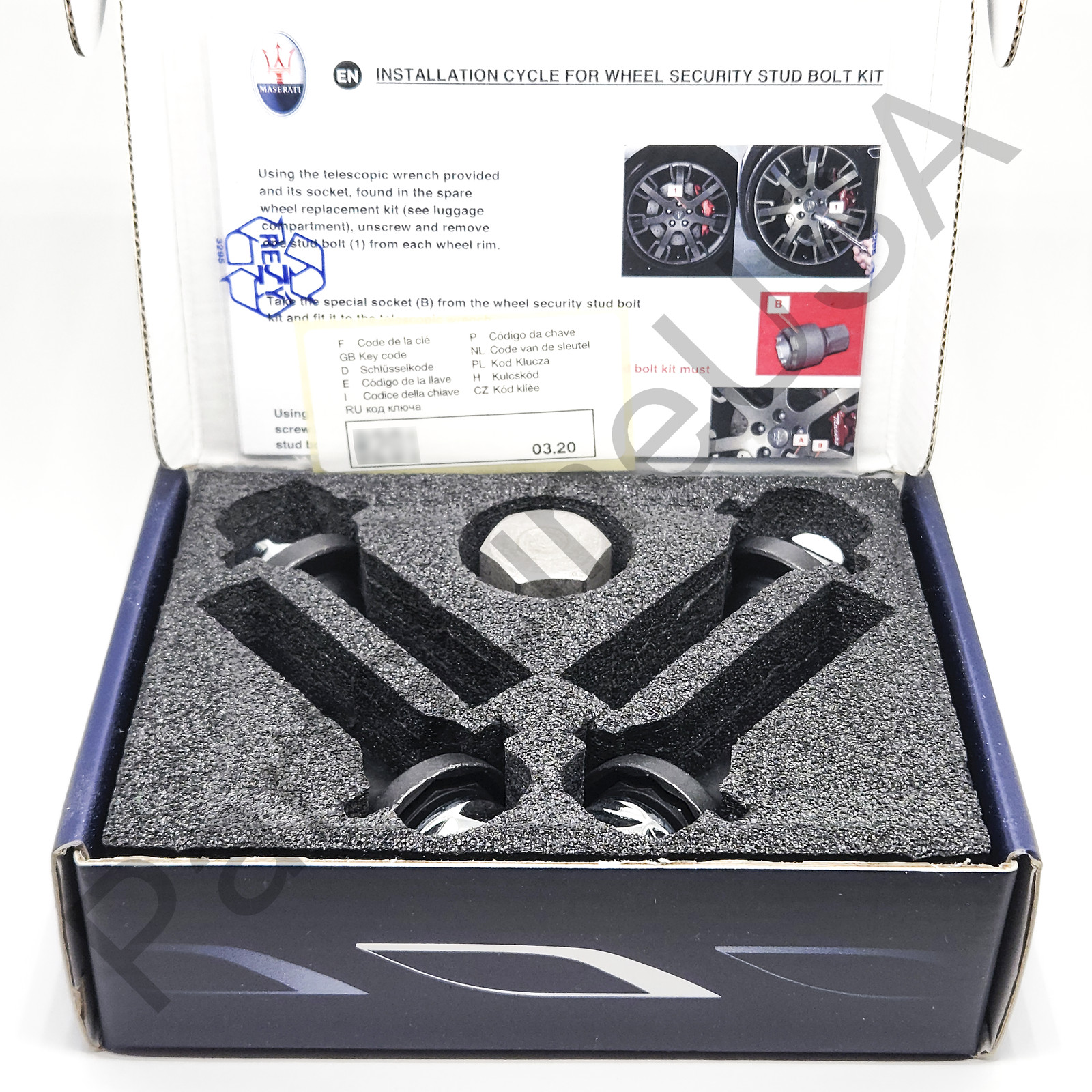 Maserati GranCabrio Wheel nut P/N 940000493
