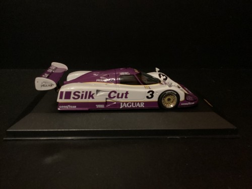 Jaguar XJR12 Winner 24h Le Mans Wallace 1990 Limited Edition in 1/43 - Picture 5 of 7