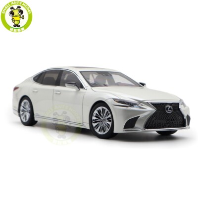 1/18 Lexus LS500h LS 500 Autoart 78866 White Model Car Gifts For
