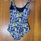 Picture 4 of 6