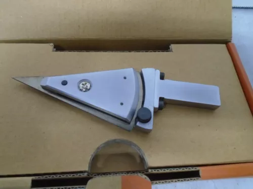 Mitutoyo Center Master for Inch Height Gage - Model 900581