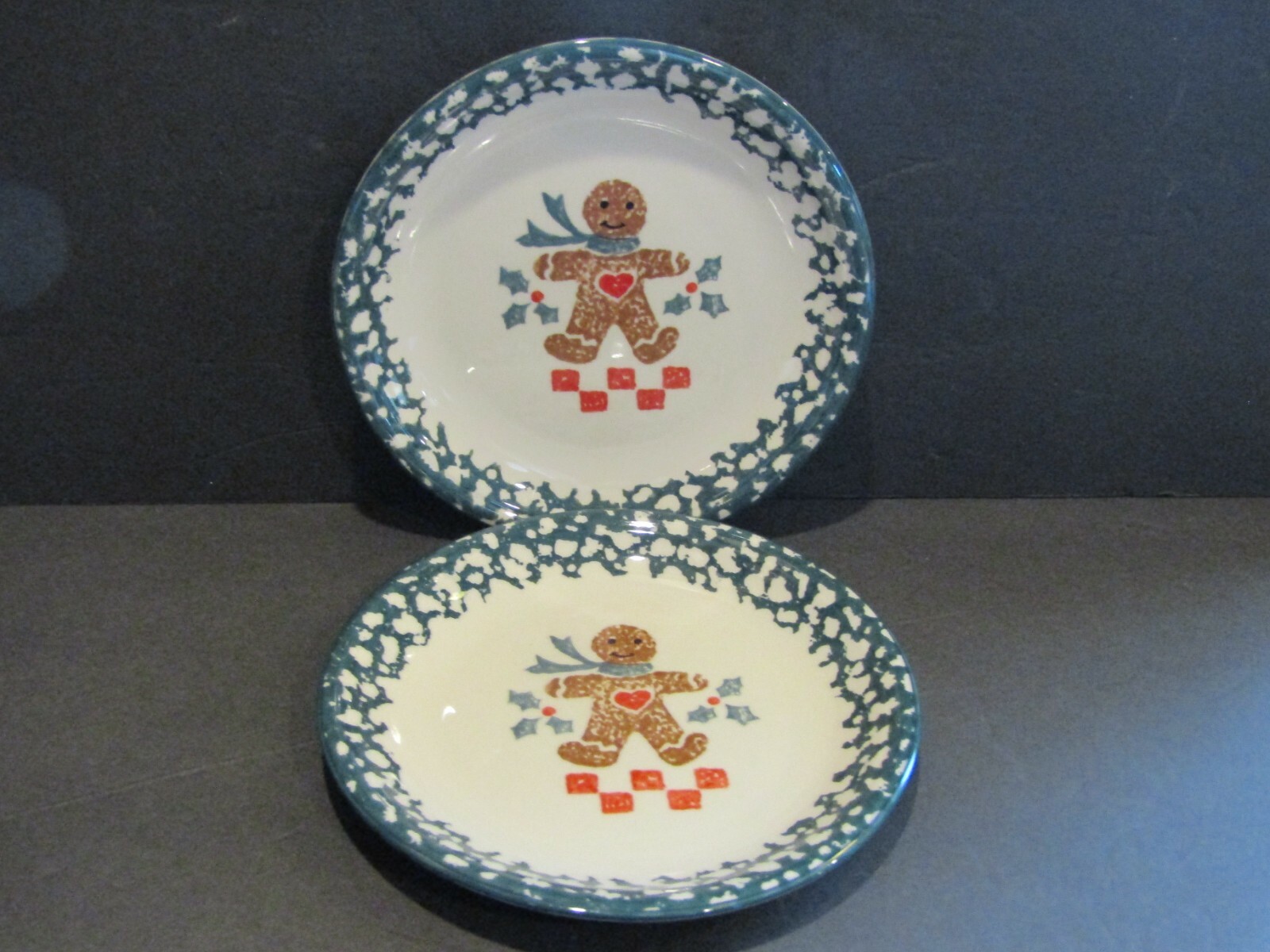 TIENSHAN Folk Craft GINGERBREAD MAN Set of 2 Dessert Salad Plates 6.