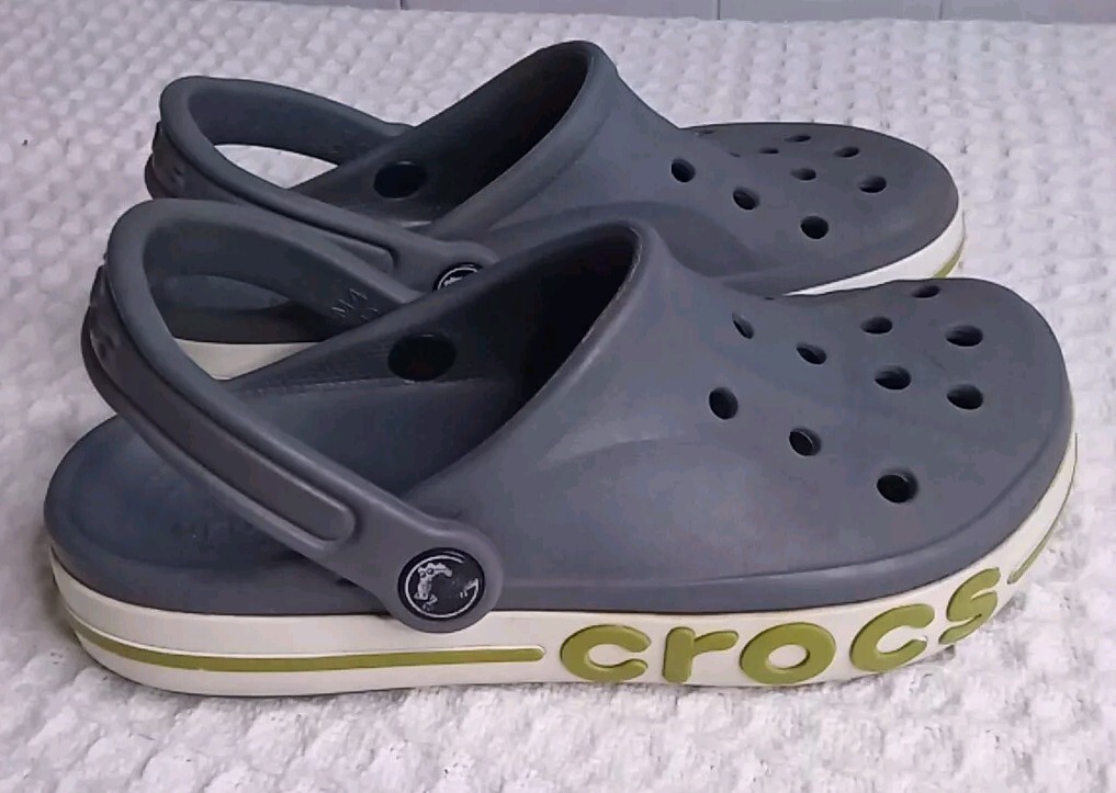 Crocs Men's and Women's Shoes - Bayaband Clogs, Slip On Water Shoes Sz 4M/6W.