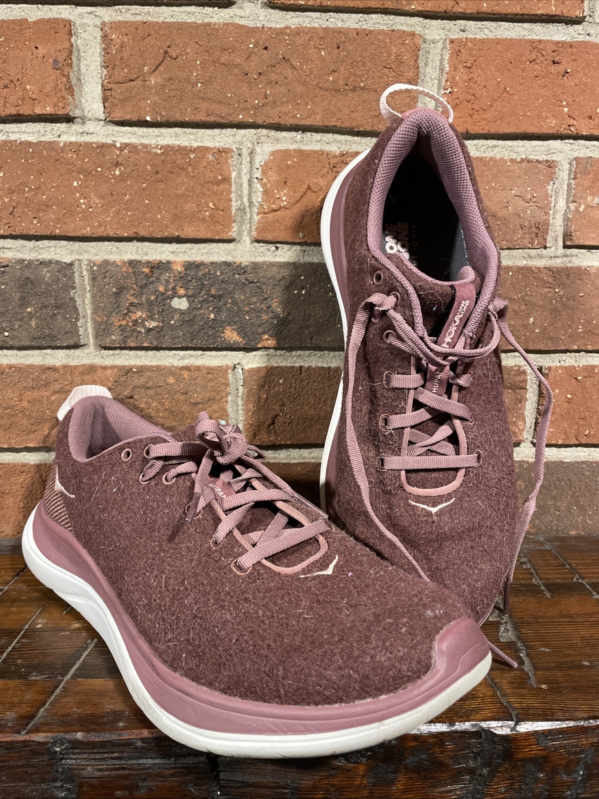 Hoka One One Womens Hupana Flow 1105590 RBES Burgundy Running Shoes Size 8