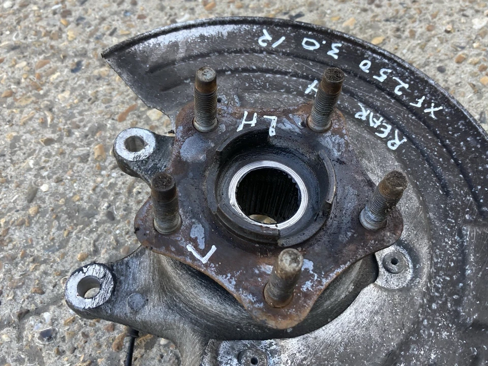 Buje de rueda trasero lado izquierdo para Jaguar XF X250 MK1 RWD 3.0 diésel genuino 2012 Foto 2 de 4