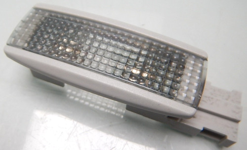 VW TOURAN 1T / INNENRAUMLEUCHTE LEUCHTE LICHT / 3B0947113 (CO80)