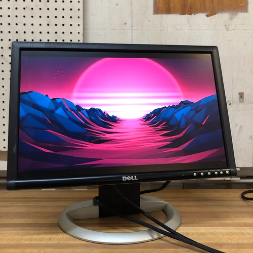 Dell 2005FPW 1680 x 1050 Resolution 20" Widescreen LCD VGA Computer Monitor - Picture 7 of 12