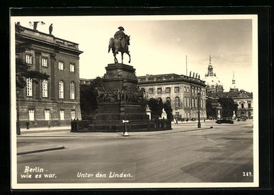 Postcard of Berlin, view near Unter den Linden with monument