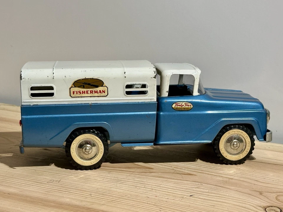 Tonka Fisherman 1960 No. 110 Pickup Truck Style-Side ALL ORIGINAL pressed Steel - Image 2 of 4