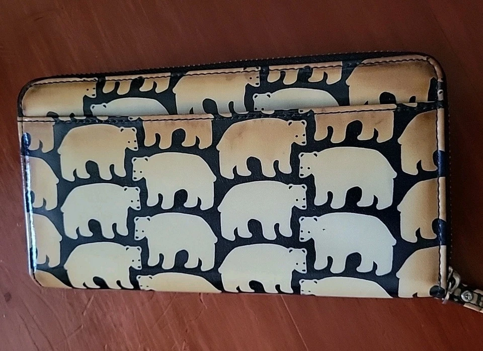 Kate Spade Daycation Neda Zip-Around Continental Wallet With A Polar Bear Print. - Image 3 of 4