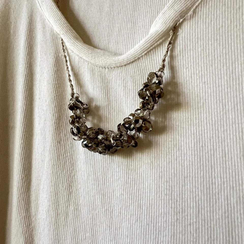 Regata branca vintage Brunello Cucinelli com colar tamanho G - Imagem 2 de 4