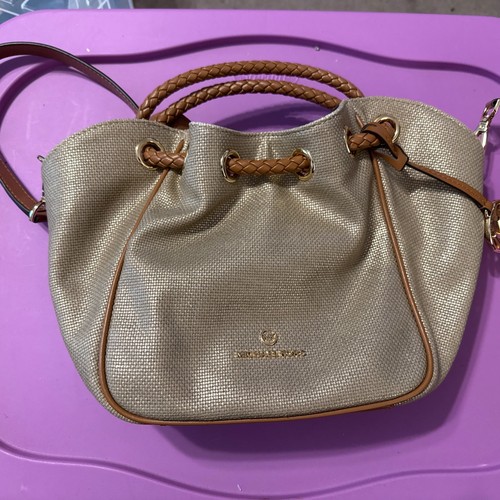Michael Kors Woven Tan Purse With Leather Trim/Handles And Strap. - Picture 4 of 7