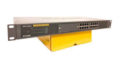 Robuster 16-Port Switch von D-Link   DES-1016R+