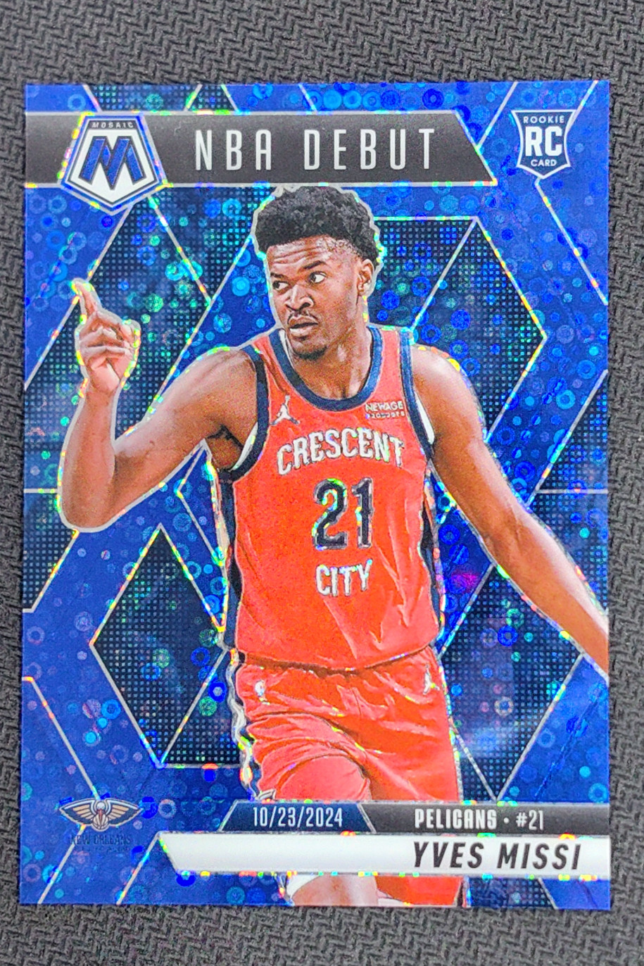 2024-25 Panini Mosaic Yves Missi NBA Debut Fast Break Blue RC /85 #255 Pelicans