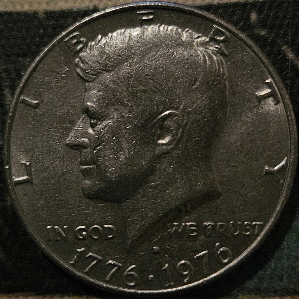 1776-1976 Kennedy Bicentennial Half Dollars Rare Coin 50c Circulated Error Coin - Image 2 of 4