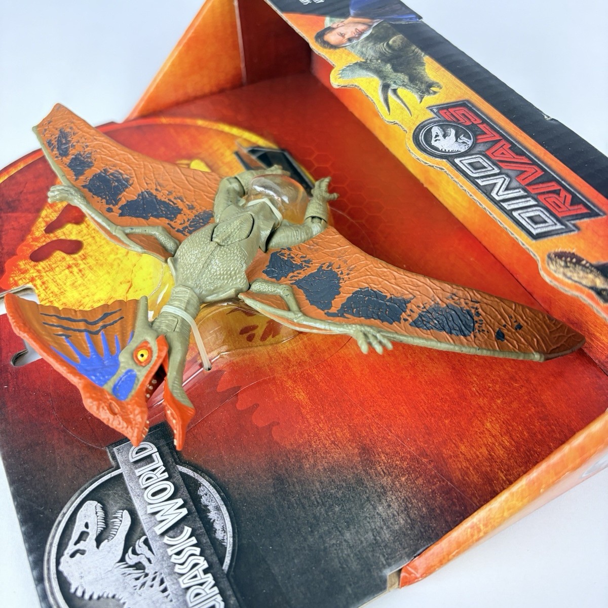 Jurassic World Dino Rivals Savage Strike TAPEJARA 2018 Mattel
