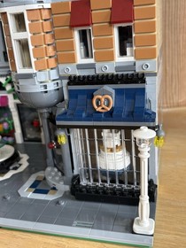 LEGO Assembly Square 10255 100% Complete & Instructions Creator Expert -mm