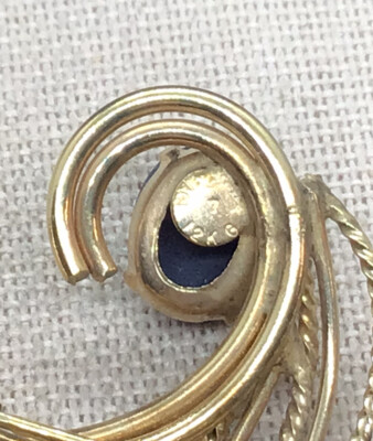 Vintage Winard 1/20 12K Gold Filled Costume Blue Glass Cab Stone