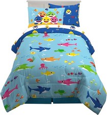 Baby Shark "Big Time Shark" Kids Reversible Twin Bed Set-AB08539G97D2