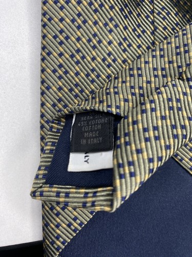 Barneys New York quiet luxury navy blue/gold geometric 100% silk necktie - Picture 3 of 3