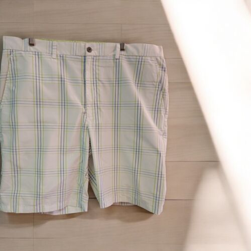 Ben Hogan Shorts Mens 40 White Performance Plaid Golf Outdoors Casual Mid Rise