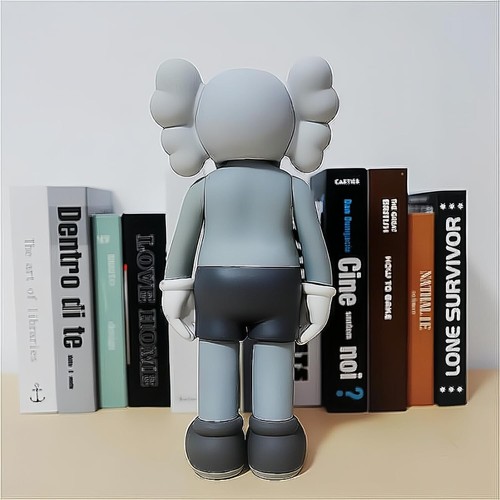 Kaws Grey Figure - Picture 3 of 4
