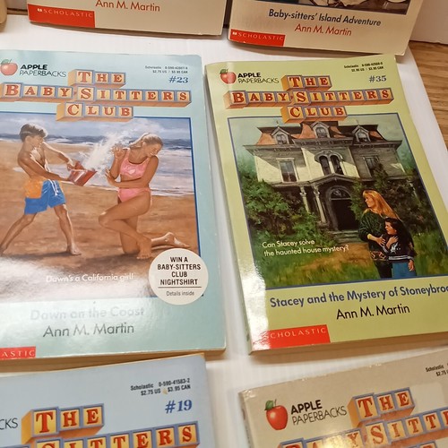 Lot Of 12 The Baby-Sitters Club Soft-Covered Book Lot 12 Ann M. Martin 1980s - Picture 7 of 23