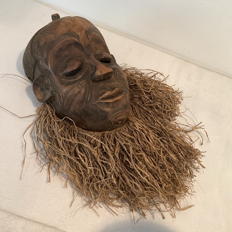 Vintage Hand Carved African Tribal Wood Mask w/ Raffia Collar Congo 20” Tall